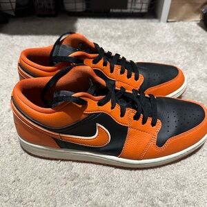 Nike Air Jordan 1 Low / Black & Orange / Mens 10 / Womens 11.5